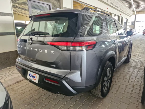 Nissan Pathfinder S 2023 