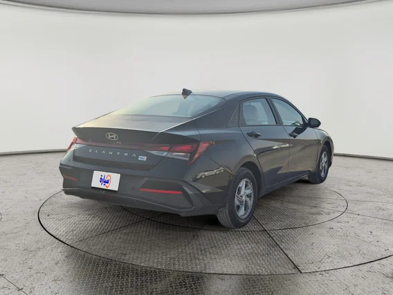 Hyundai Elantra Smart 2024 