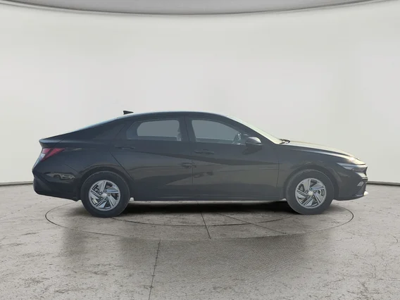 Hyundai Elantra Smart 2024 