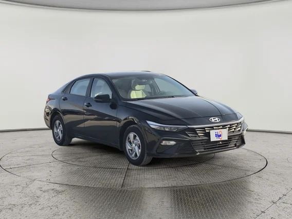 Hyundai Elantra Smart 2024 