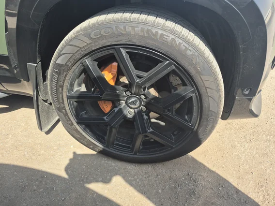 لاند روفر ديفندر HSE P400 2021 