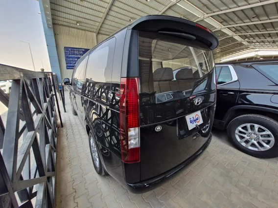 Hyundai Staria Wagon 2023 