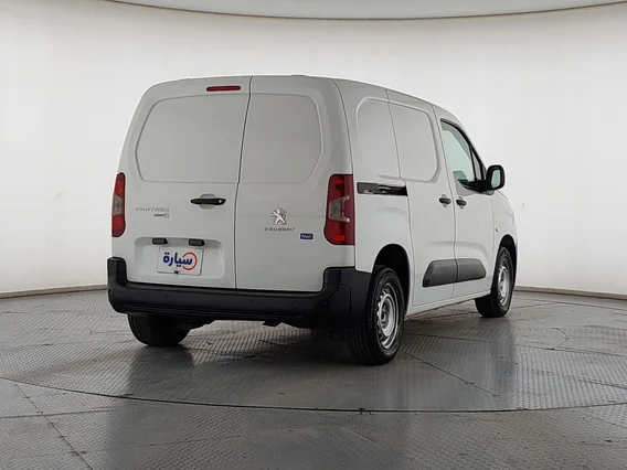 بيجو بارتنر Short van 2022 