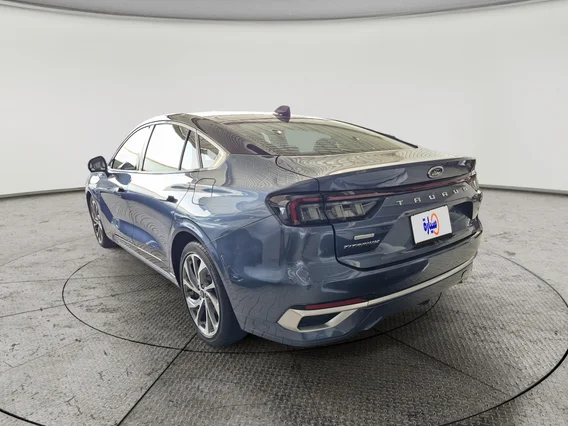 Ford Taurus Titanium 2023 