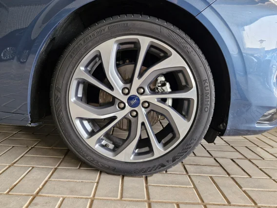 Ford Taurus Titanium 2023 