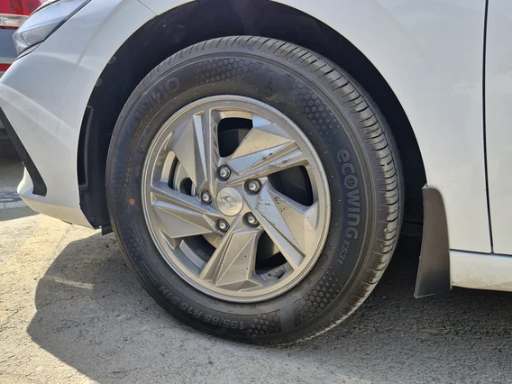 Hyundai Elantra Fleet 2024 
