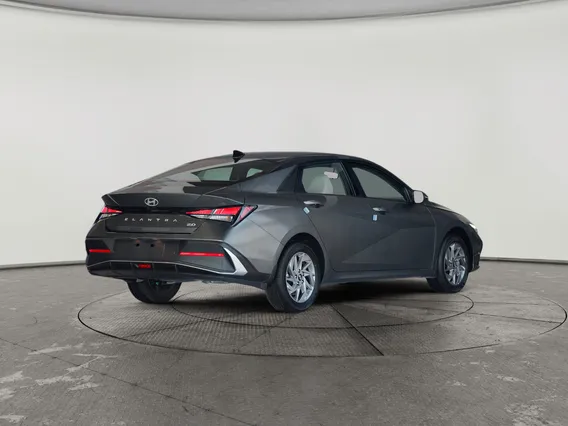 Hyundai Elantra Smart Plus	China 2026 