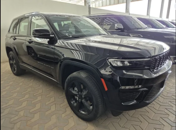 Jeep Grand Cherokee Altitude 2023 