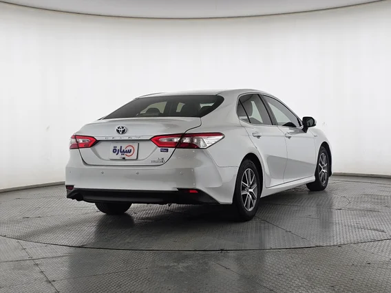 Toyota Camry  LE 2020 