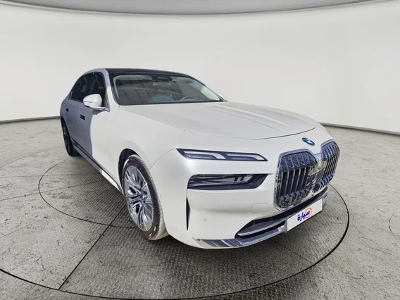 بي ام دبليو الفئة السابعة 735i 2025 
