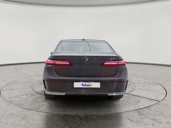 BMW 7 Series 735i 2023 