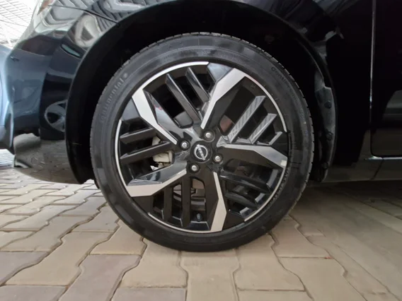 Nissan Sunny SL 2024 