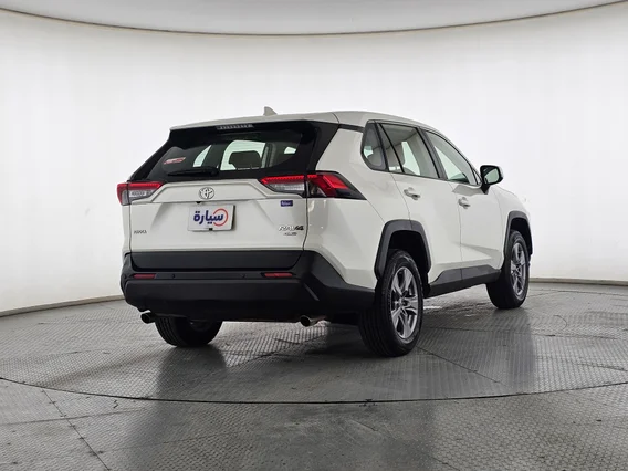 Toyota RAV4 LE 2022 