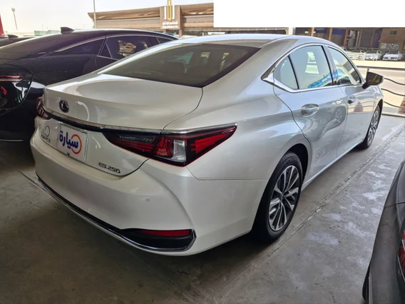 لكزس ES 250 AA Elegant 2025 