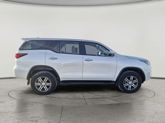 Toyota Fortuner GX 2023 