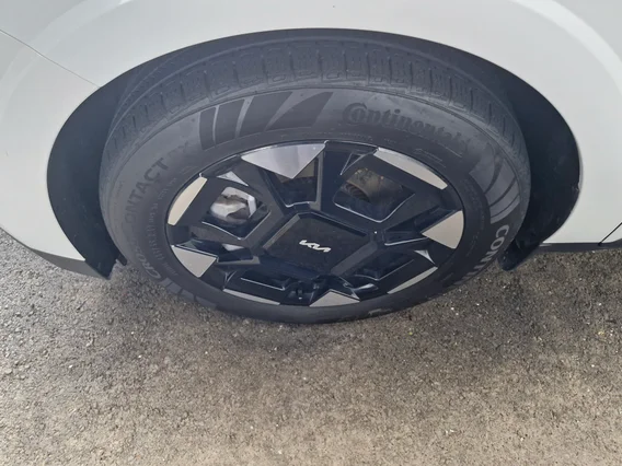 Kia Carnival GLS 2025 