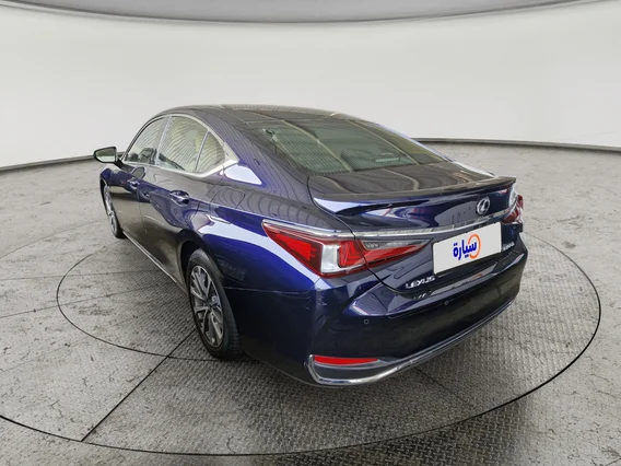 Lexus ES 300 AH Hybrid  2023 