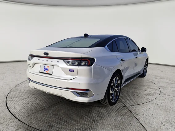 Ford Taurus Titanium 2023 