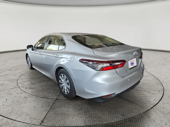 Toyota Camry  LE 2022 