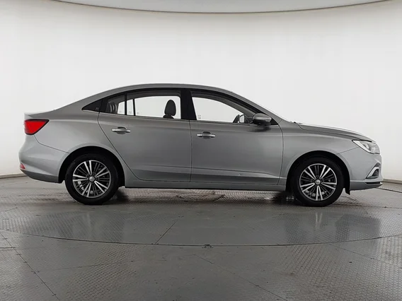 MG 5 LUX 2022 