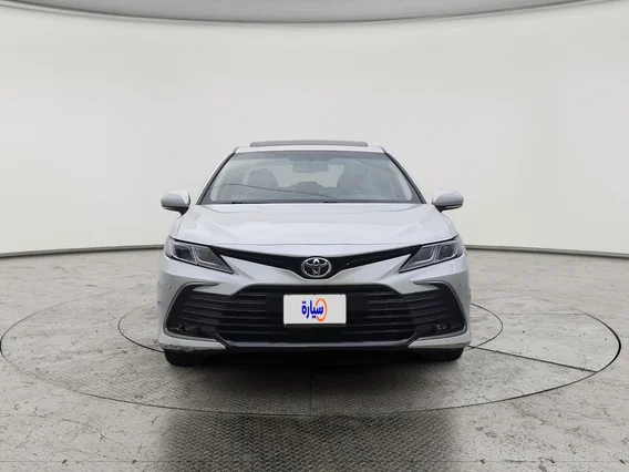Toyota Camry  GLE 2024 