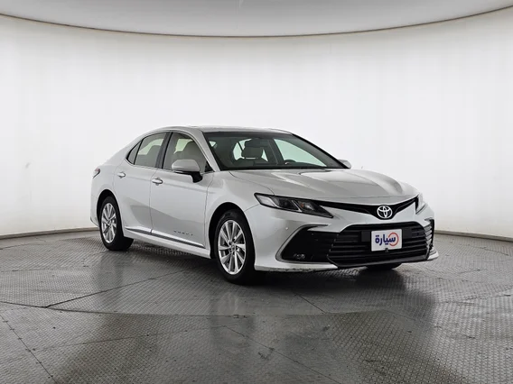 Toyota Camry  GLE 2024 