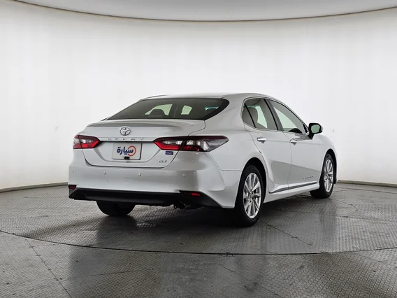 Toyota Camry  GLE 2024 