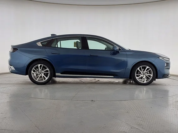 Ford Taurus Trend 2023 