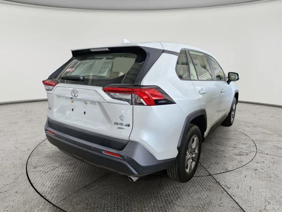 Toyota RAV4 LE 2025 