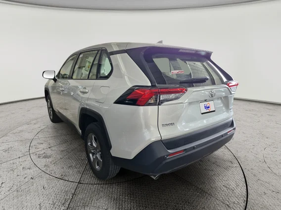 Toyota RAV4 LE 2025 