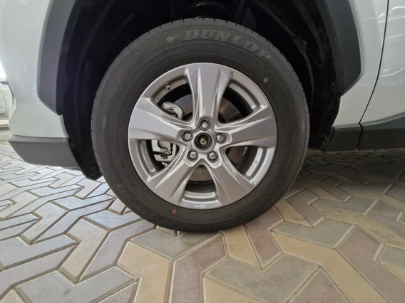 Toyota RAV4 LE 2025 