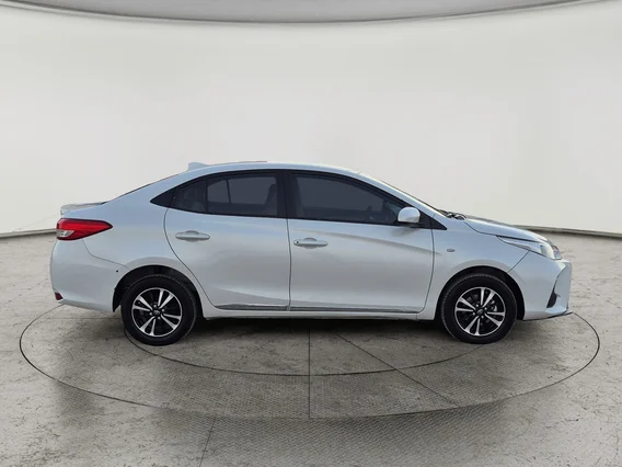 Toyota Yaris  Y Plus 2022 