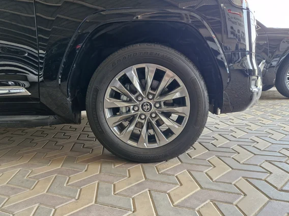 تويوتا لاندكروزر GXR 2023 دبل