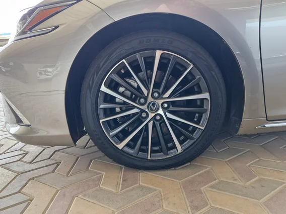 لكزس ES 350 2023 
