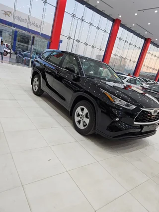 Toyota Highlander LE 2025 
