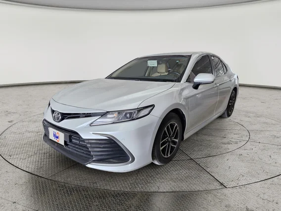 Toyota Camry  LE 2024 