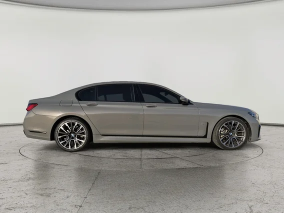 BMW 7 Series 730Li 2021 
