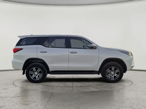 Toyota Fortuner GX 2022 