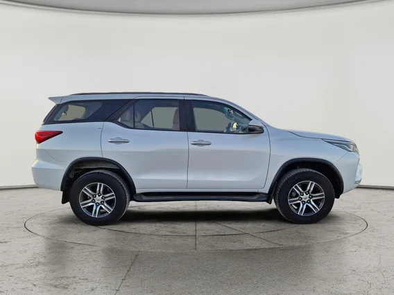 Toyota Fortuner GX 2023 دبل