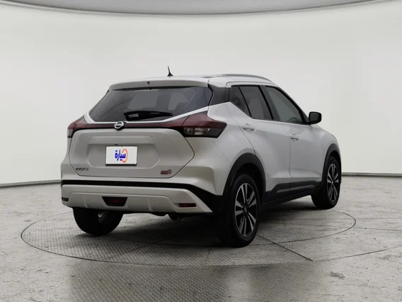 Nissan Kicks SV 2022 
