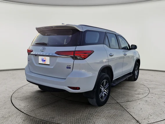 Toyota Fortuner VX 2023 دبل