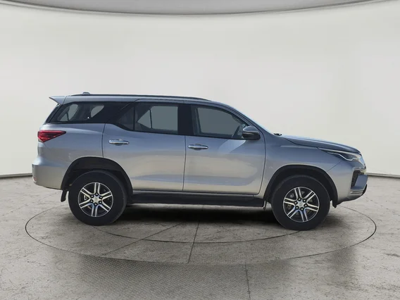 Toyota Fortuner VX 2023 دبل