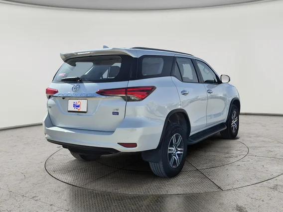 Toyota Fortuner VX 2023 دبل