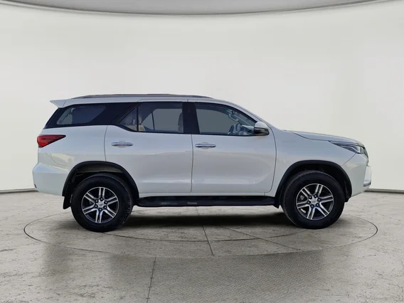 Toyota Fortuner VX 2021 دبل