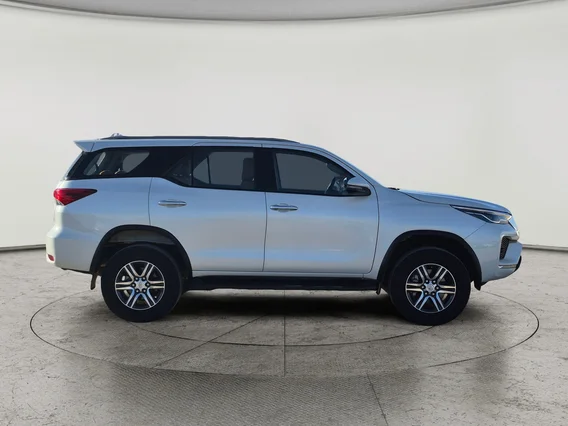 Toyota Fortuner VX 2023 دبل