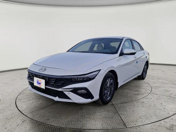 Hyundai Elantra Smart 2024 