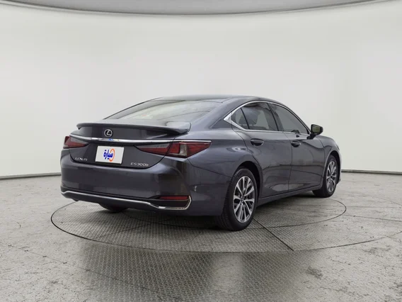 Lexus ES 300 H 2024 