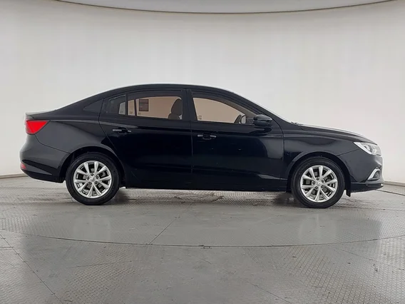 ام جي 5 STD 2022 