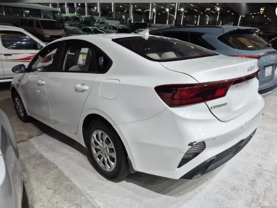 Kia Cerato LX 2024 
