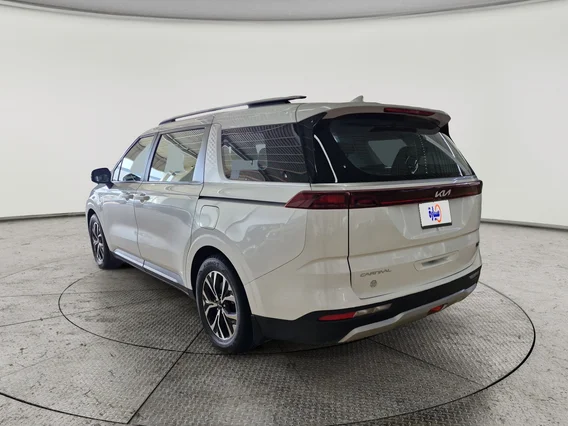 Kia Carnival GL 2023 